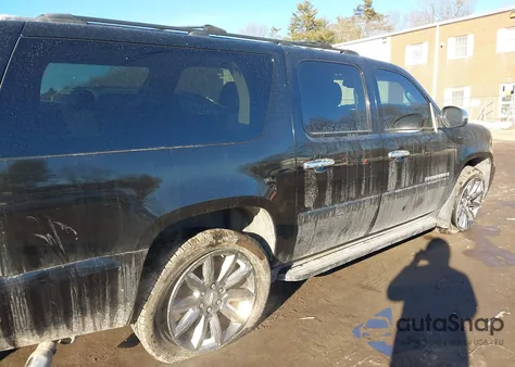 2007 Chevrolet Suburban 1500 Ltz из США, поврежденный, VIN 1GNFK16347J324737